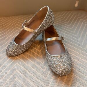 EUC Children’s Place Girls Silver Sparkly Flats